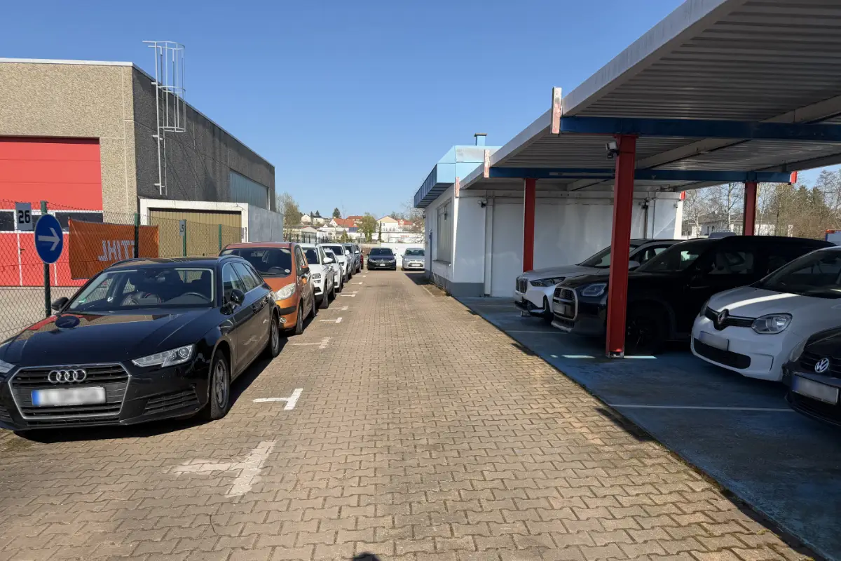 Car Park Memmingen - Parkplatz in der Nähe des Flughafens Memmingen