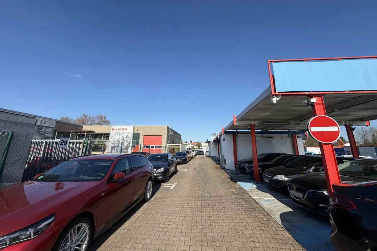 Car Park Memmingen - Parkplatz in der Nähe des Flughafens Memmingen