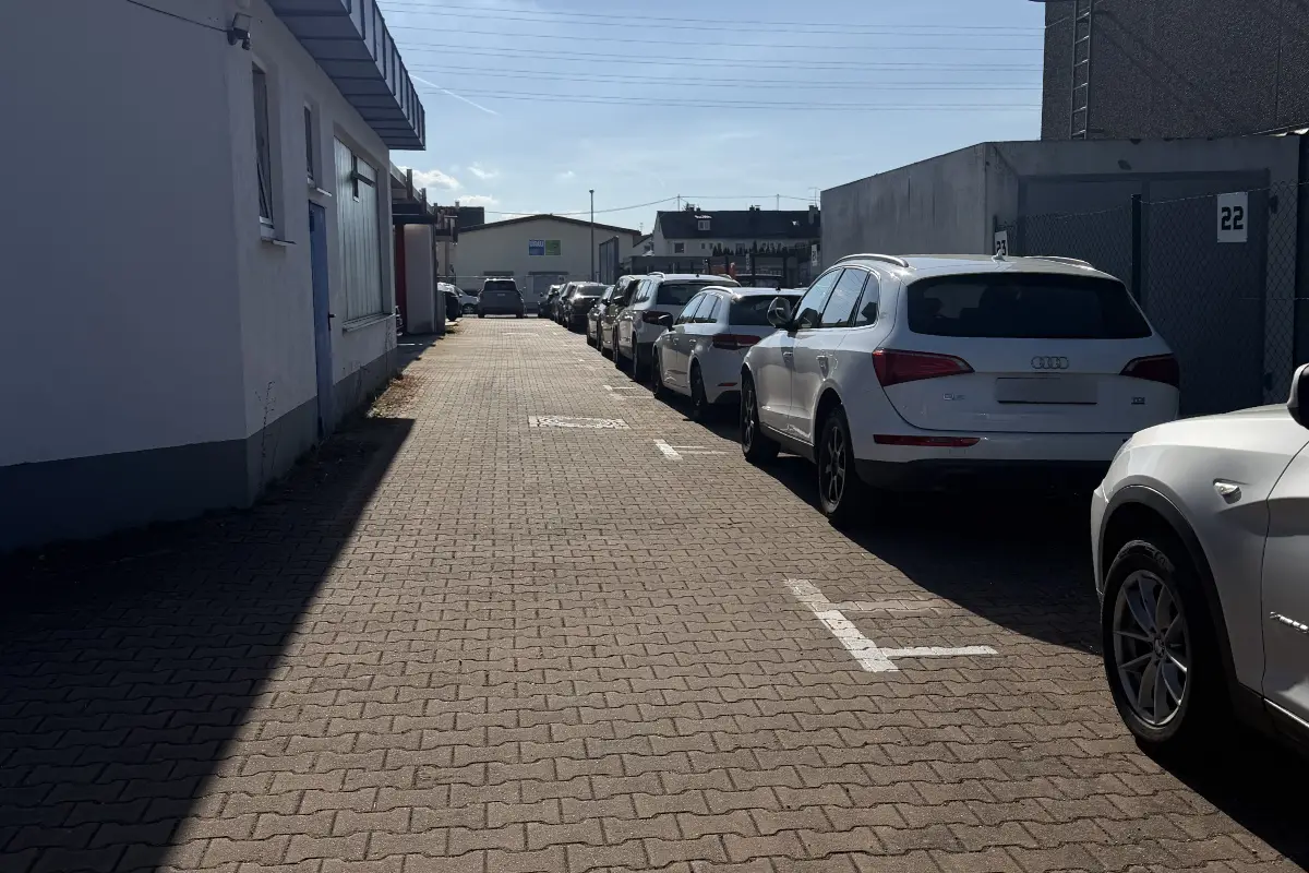 Car Park Memmingen - Parkplatz in der Nähe des Flughafens Memmingen